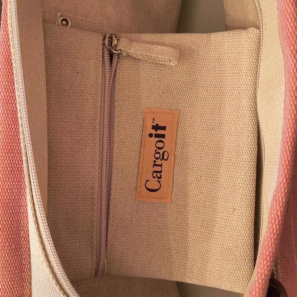 CargoIt Pink and Tan Women's Tote Bag - Picture 3 of 6